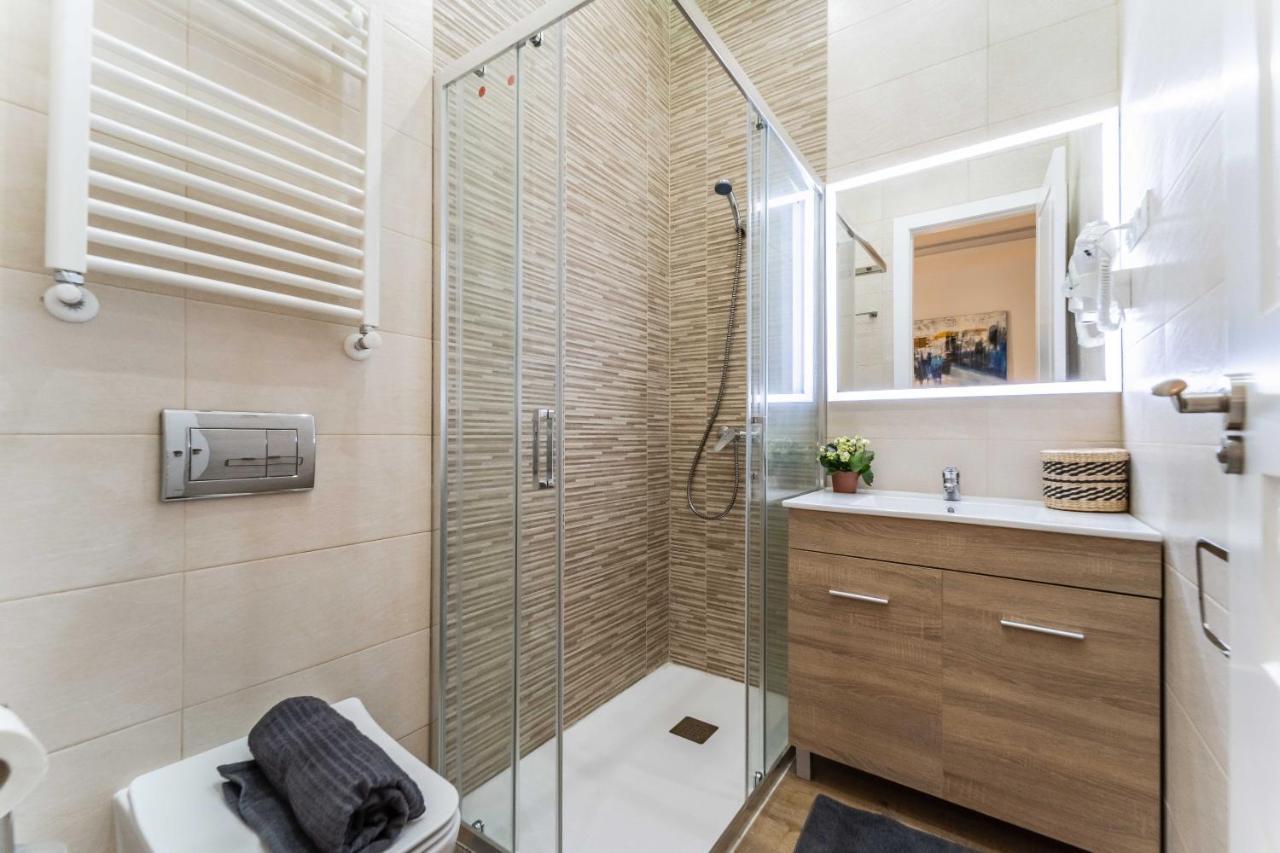 Exclusive Luxury Apartment In Central Madrid Luaran gambar